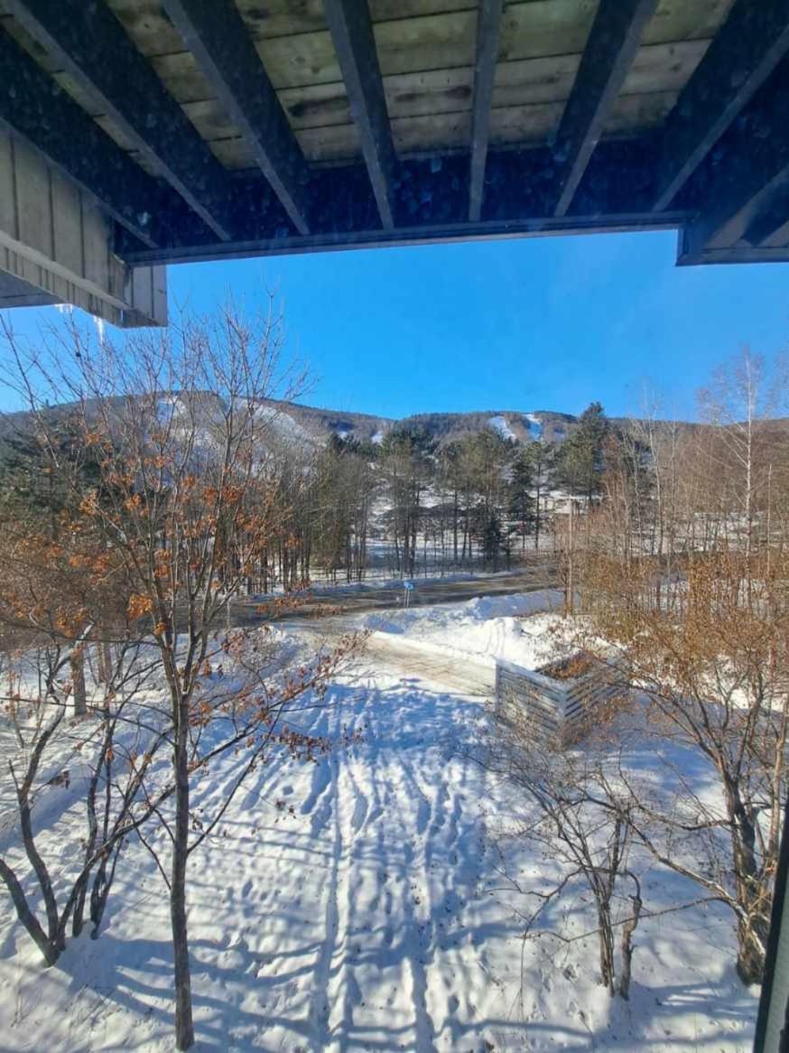 Superbe Condo Face Aux Pentes De Ski Stoneham!!! מראה חיצוני תמונה